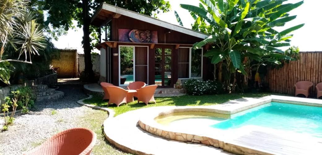 Kokrobite Gardens Restaurant And Guest House Ngoại thất bức ảnh