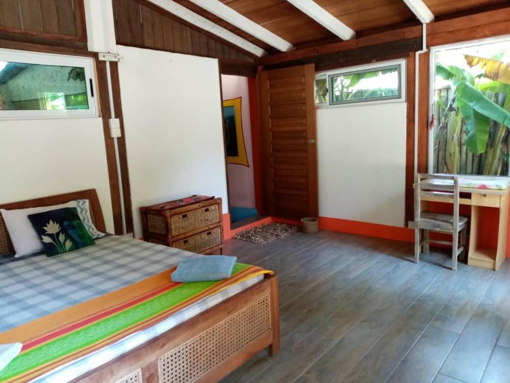 Kokrobite Gardens Restaurant And Guest House Ngoại thất bức ảnh