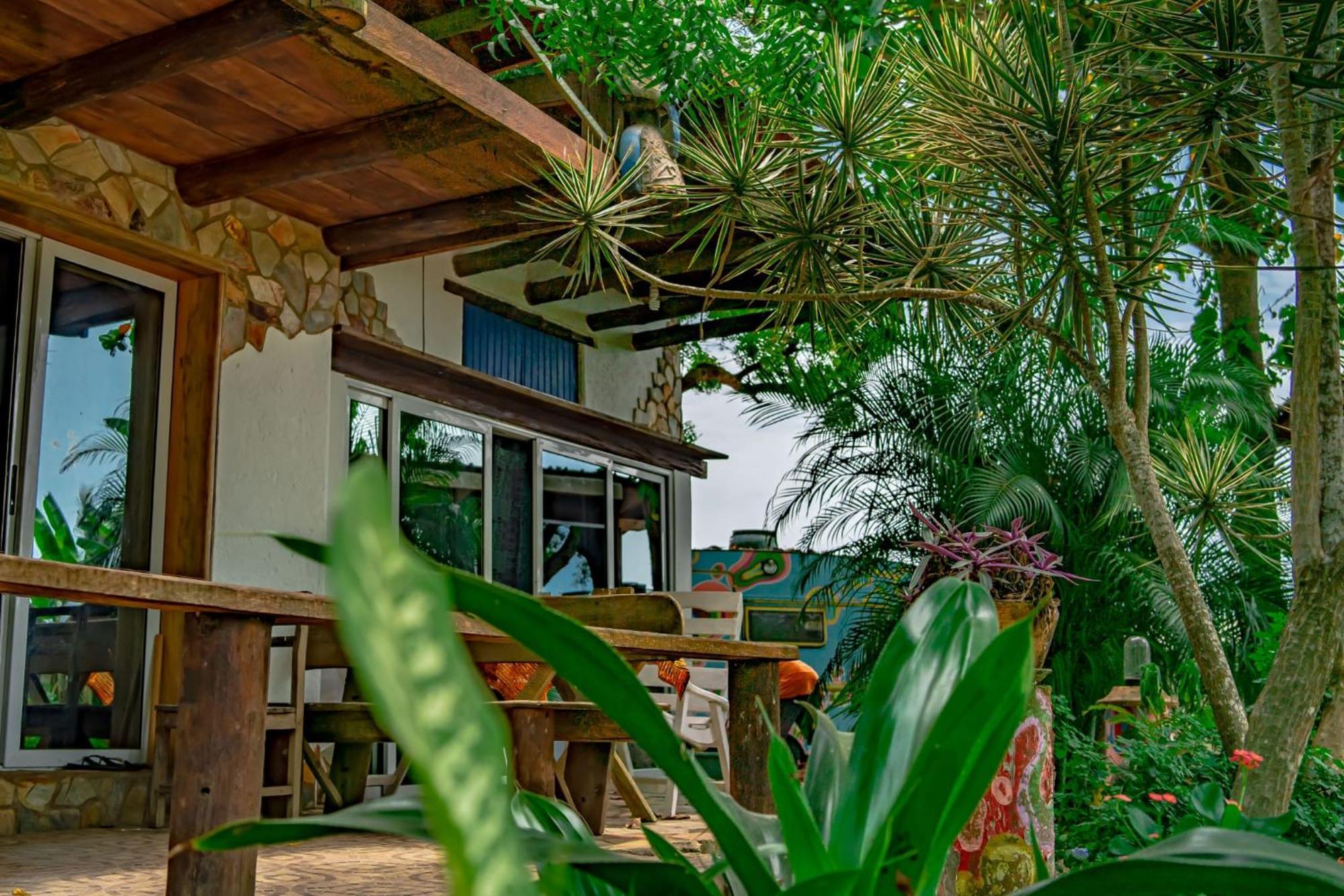 Kokrobite Gardens Restaurant And Guest House Ngoại thất bức ảnh